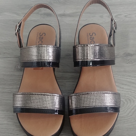 Sandals - Picture 2 of 6